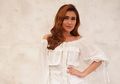 Seantero Indonesia Tahu Dirinya Janda, Ayu Ting Ting Ditertawakan Sahabat karena Status di KTP-nya