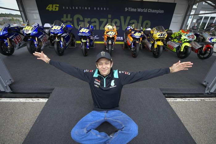 Tanggal 16 Februari 2022 menandai ulang tahun legenda sekaligus mantan pembalap MotoGP, Valentino Rossi yang ke-43