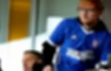 Ed Sheeran mensponsori Ipswich Town untuk musik 2021/2022