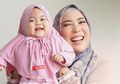 Bermain di Halaman di Rumah Bersama Ayah Jadi #FamilyQuality Ala Fitri Tropica dan Putri Kecilnya, Ternyata Punya Manfaat Loh