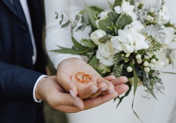 Kenapa Sebelum Menikah Tak Boleh Berenang dan Mendaki Gunung? Ingat Baik-Baik, Ini 7 Arti Mitos Pantangan Calon Pengantin Menurut Primbon Jawa yang Dipercaya Secara Turun Temurun