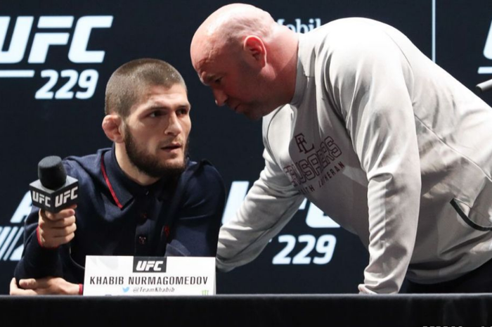 Presiden UFC, Dana White, dan Khabib Nurmagomedov