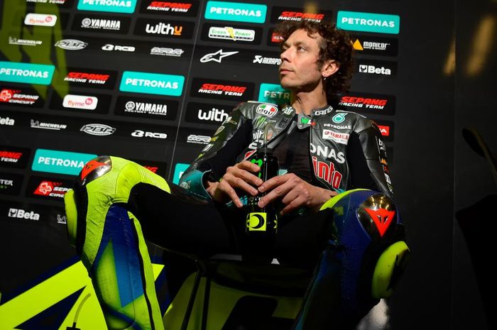 Pembalap MotoGP dari tim Petronas Yamaha SRT, Valentino Rossi.