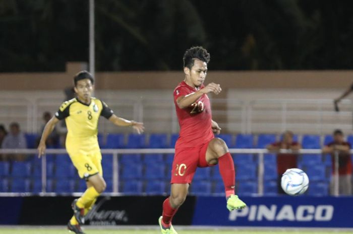 Pemain Timnas U-22 Indonesia, Osvaldo Haay, beraksi pada laga Grup B SEA Games 2019 kontra Brunei, Selasa (3/12/2019).