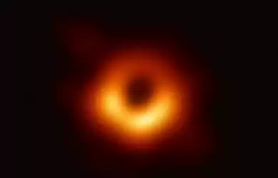 Pertama Kali dalam Sejarah, Penampakan Black Hole yang Misterius Berhasil diungkap Para Ilmuwan.