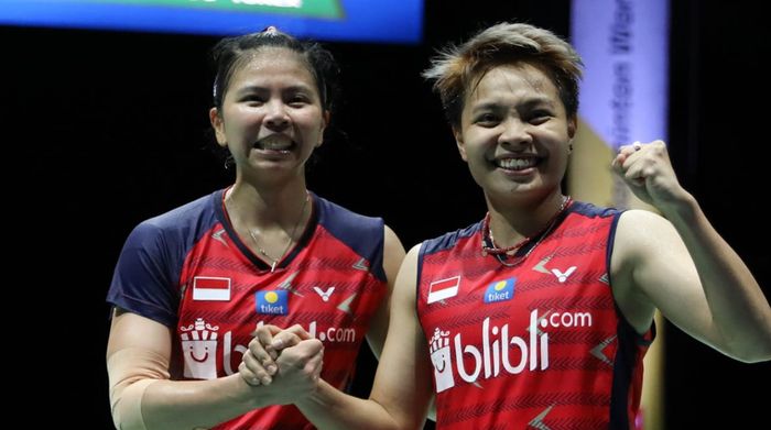 Pasangan ganda putri, Greysia Polii/Apriyani Rahayu, berhasil melaju ke babak semifinal Kejuaraan Dunia BWF 2019 setelah mengalahkan Chen Qing Chen/Jia Yi Fan (China) di St. Jakobshalle Basel, Swiss. 23 Agustus 2019.