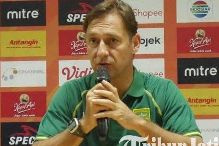 Pelatih Persebaya Surabaya, Wolfgang Pikal.