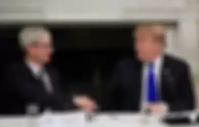 Donals Trump Menyebut Tim Cook Sebagai Seorang Eksekutif Hebat