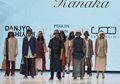 Indonesia Fashion Week 2019: Bekraf Tampilkan Inovasi Sarung Kekinian dalam Busana Modern