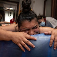 Melahirkan di Rumah Jadi Alternatif saat Rumah Sakit Dipenuhi Pasien Covid-19, Ini Cerita Seorang Ibu yang Melahirkan di Rumah Dikelilingi Anak dan Sang Suami