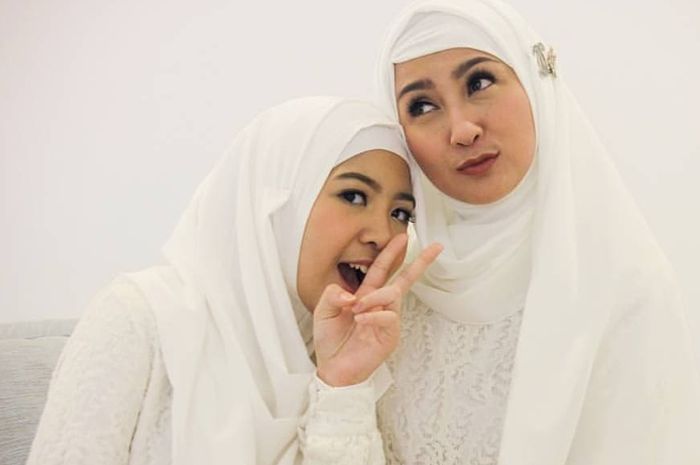 Gagal Naik Pelaminan dengan Irwan Mussry Usai 8 Tahun Berpacaran, Desy