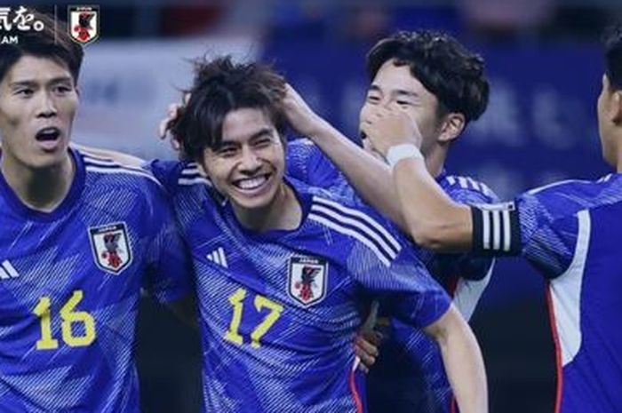 Para pemain Timnas Jepang merayakan gol ke gawang Timnas Kanada di laga uji coba FIFA Matchday, Jumat (13/10/2023)