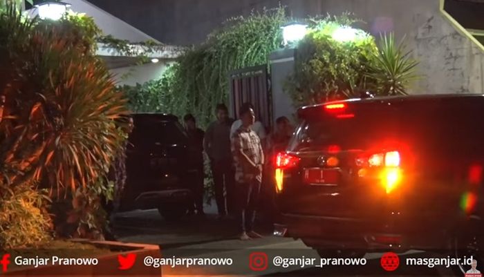 pagar rumah Gibran (Youtube Ganjar Pranowo)
