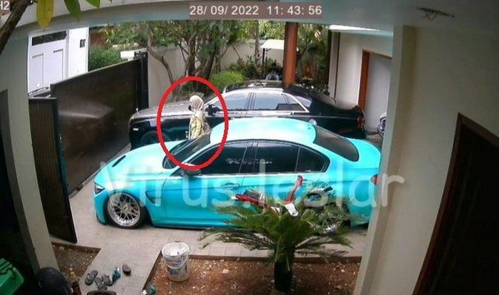 Video CCTV di rumah Rizky Billar