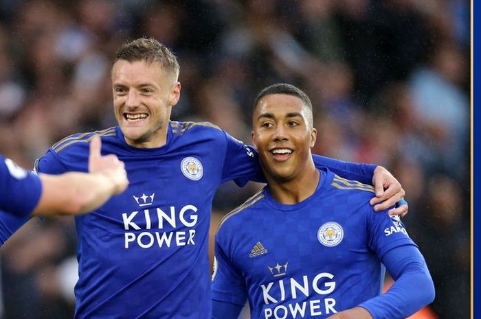 Ekspresi Jami Vardy dan Youri Tielemans usai merayakan gol Vardy ke gawang Newcastle United, pada laga pekan ke-7 Liga Inggris, Minggu (29/9/2019).