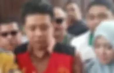 Tokoh Anton Medan saat menghadiri sidang kasus video ikan asin dengan terdakwa Galih Ginanjar, Pablo Benua, dan Rey Utami di Pengadilan Negeri Jakarta Selatan, Senin (6/1/2020).