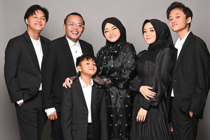 Di Depan Anak Bungsunya, Sule Bongkar Kebiasaan Nathalie Holscher Minta Dimandikan!