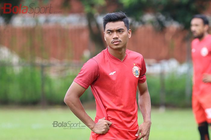 Dimaki Netizen karena Selingkuh, Ini Kata Bek Persija ...