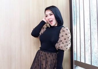 Pilih Isolasi Diri di Rumah Demi Cegah Penularan Virus Corona, Syahrini Wajibkan ART dan Ajudannya Pakai Masker dan Sarung Tangan: Harus Lebay!