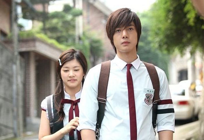 Adegan dalam drama 'Playful Kiss'.
