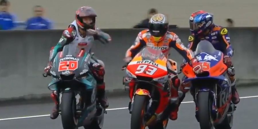 Hasil MotoGP Jepang 2019 - Motor Rusak, Marc Marquez 'Nebeng' Rider Malaysia ke Parc Ferme