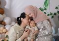 Disebut Bibit Unggul, Paras Putra Cut Meyriska dan Roger Danuarta yang Baru Berusia 2 Bulan Jadi Sorotan, Netizen: Matanya Shaquille Nggak Nahan...