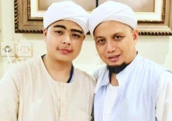 'Ameer Azzikra Lepas dari Huru Hara Fitnah Dunia' Ustaz Abdul Somad Berduka Kehilangan Anak Arifin Ilham! Ameer Semasa Hidup Ikut Terseret Polemik Alvin Faiz, Ini Pesan untuk Alvin Faiz