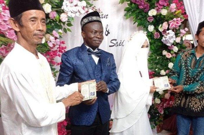Pria Uganda yang menikahi Gadis Bengkulu