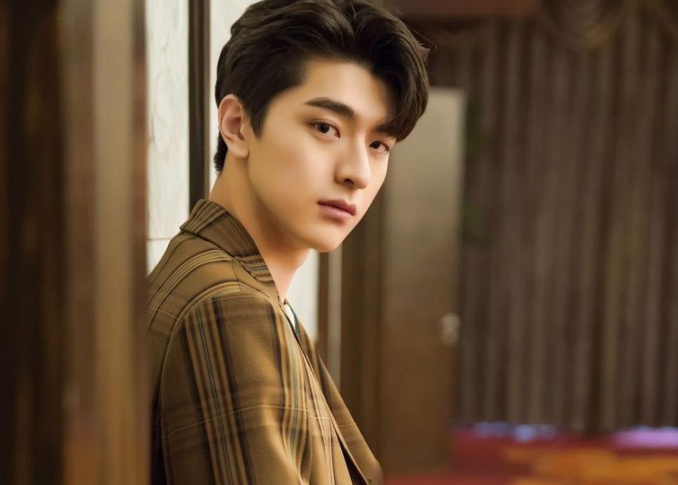 лю юнь си дорама. ли хун и (li hong yi). ли хун и китайский актер. лин ху и. ли хун и (li hong yi).