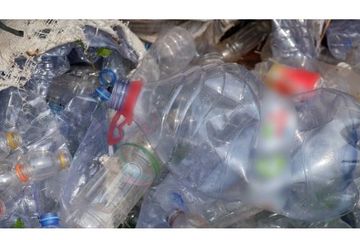 Etilen glikol bahan utama pembuatan botol plastik sekali pakai, tak terkecuali galon.