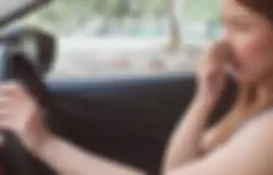 Bau apek dalam mobil bisa rusak konsentrasi saat mengemudi.