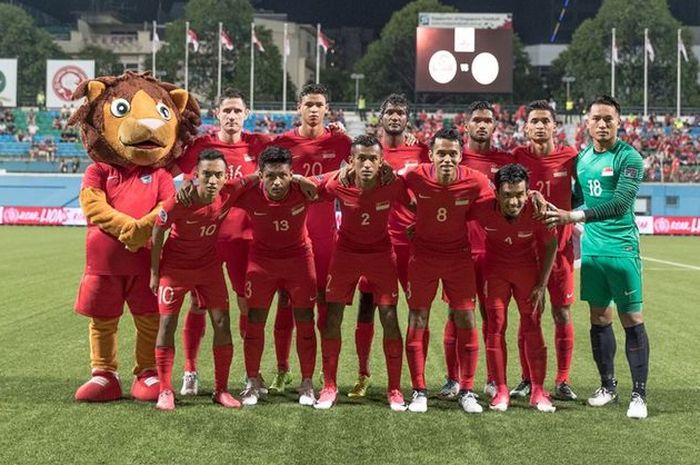Para pemain timnas Singapura sebelum menjamu Taiwan pada laga Grup E kualifikasi Piala Asia 2019 di 