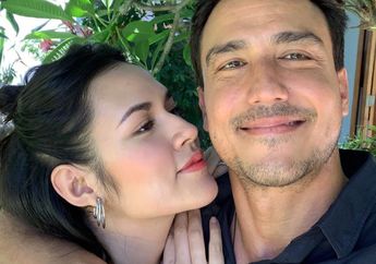 Aksi Kocak Hamish Daud saat Dandani Sang Istri Jadi Sorotan Hingga Gunakan Ludahnya untuk Hapus Make Up, Raisa: Inget Kamu Harus Bikin Aku Cantik, Bukan Bikin Aku Kaya Joker