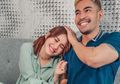 'Ih Om-Om Nakal!' Bak Dimabuk Asmara, Ayu Ting Ting Blak-Blakan Bakal Kejar Cinta Presenter Ganteng Ini Gegara Ngaku Cocok Banget