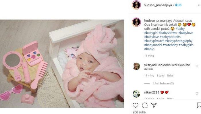 Hudson mengunggah potret cucunya