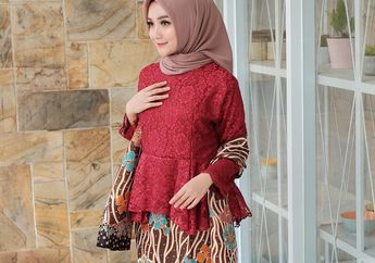 4 Ide Paduan Kebaya Brokat Peplum & Kain Batik Buat Tampilan Ayu Hijaber Saat Kondangan!