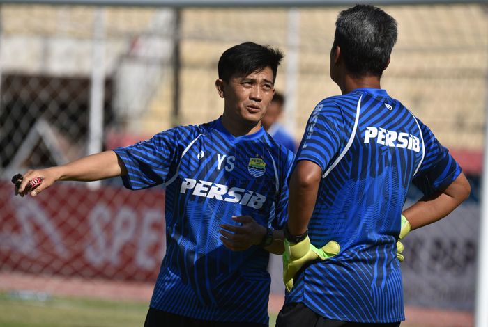 Pelatih FIsik Persib Bandung, Yaya Sunarya.