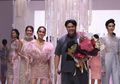 Jalan di Catwalk, Cinta Laura Pamer Lekuk Tubuh Seksi Saat Fashion Show Ivan Gunawan di IPMI Trend Show 2020