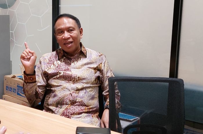 Wakil Ketua Umum PSSI, Zainudin Amali saat memberi keterangan kepada awak media di Media Center PSSI, GBK Arena, Senayan, Jakarta Pusat, Selasa (4/4/2023).