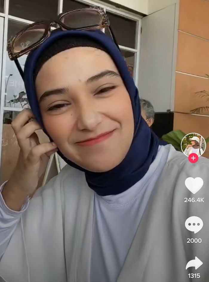 Penampilan baru Nadya Mustika