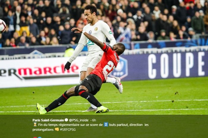Aksi penyerang PSG, Neymar Jr. saat melawan Rennes di final Coupe de France  di Stade de France, Sabtu (17/4/2019).