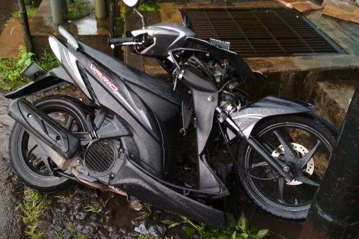 Download Gambar Kaca  Film  Mobil Truk RIchi Mobil