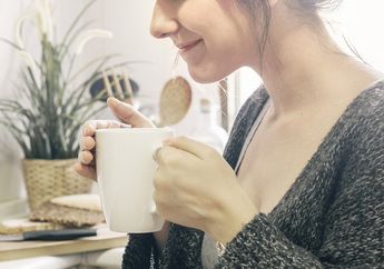 Rutin Minum Air Campuran Kunyit dan Lada Hitam, Wanita ini Rasakan Perubahan yang Tak Disangka-sangka dalam Seminggu!