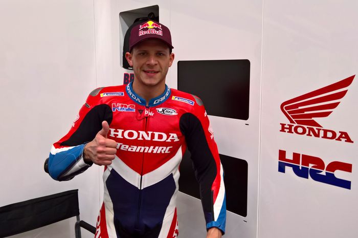 Stefan Bradl tidak menampik jika ada tawaran untuk balapan satu musim penuh di MotoGP 2022