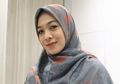 Dian Ayu Lestari Pamer Aksi Mengendarai Motor Gede Bak Pembalap, Tampilan Fashion Hijab Istri Omesh Jadi Sorotan!
