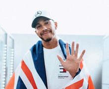 Ketagihan Naik Motor, Lewis Hamilton Ingin Hijrah ke MotoGP?