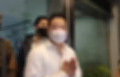 Michael Yukinobu De Fretes alias MYD atau Nobu usai diperiksa di di gedung Ditreskrimsus, Polda Metro Jaya, Senin (4/1/2021).