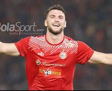 Marko Simic Lelang Jersey Sebagai Bentuk Simpati kepada Korban Tsunami di Banten dan Lampung