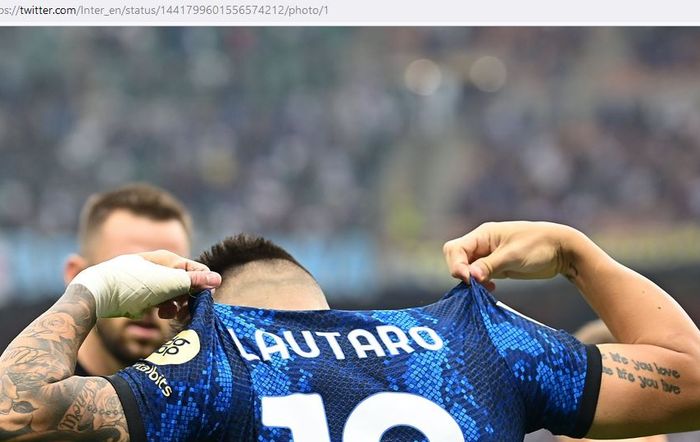 Striker Inter Milan, Lautaro Martinez, melakukan selebrasi dalam laga Liga Italia kontra Atalanta di Stadion Giuseppe Meazza, Sabtu (25/9/2021).