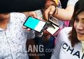Memakai Baju Seksi dan Sering Lempar Senyum, Avriellya Shaqila Kembali Datangi Polda Jatim